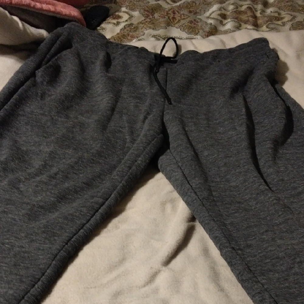 Sweatpants - Picture 3 of 5